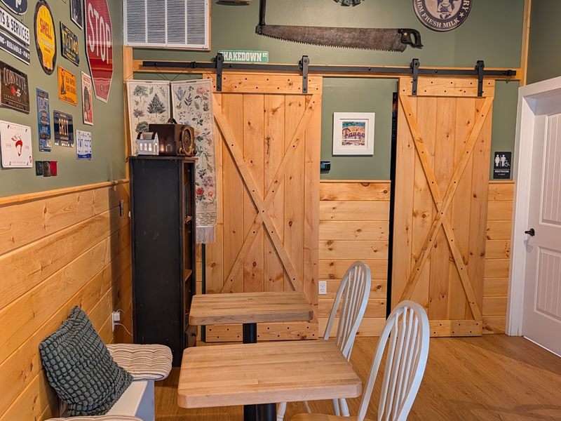 Sycamore Tree Bakery & Cafe' interior